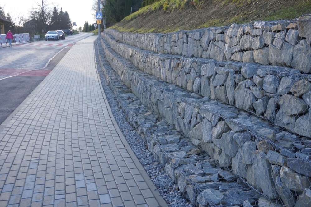 Zakończono budowę nowego chodnika w Nowym Gliniku 